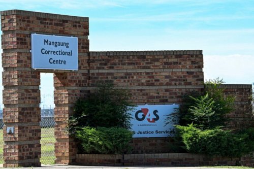 EXCLUSIVE | EC prison boss costs department R100K by taking his staff of 40 to Mangaung Prison for lessons on Bester’s escape