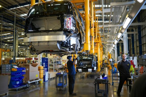 Car industry: Throwing money at the issue won't solve UK's post-Brexit problems, think tank warns