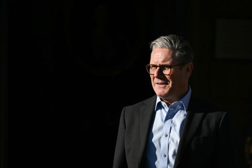 Starmer hosts Ukraine peacekeeping talks as Putin warned not to play games
