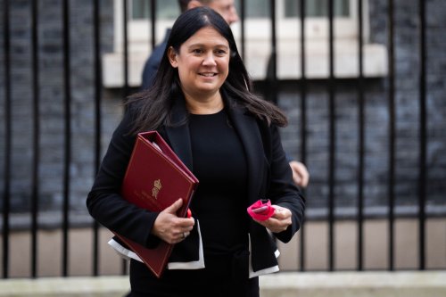 Tourist tax: Lisa Nandy says Labour may ‘explore’ restoring VAT free shopping