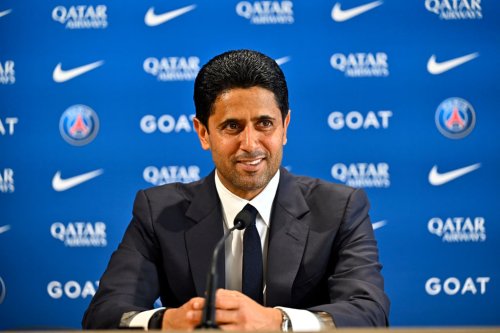 Who owns Paris Saint-Germain now? How much did Qatar Sports Investments pay Colony Capital in 2011?