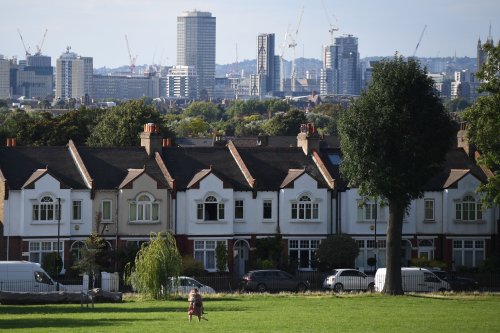 uk-house-prices-grow-nearly-three-times-quicker-than-salaries-since
