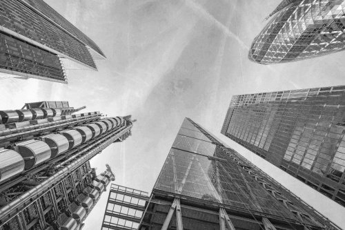 Vanquis shares plunge as complaints costs soar