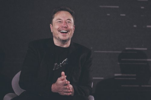 Baillie Gifford slashes Tesla stake as investor calls on Musk to step down