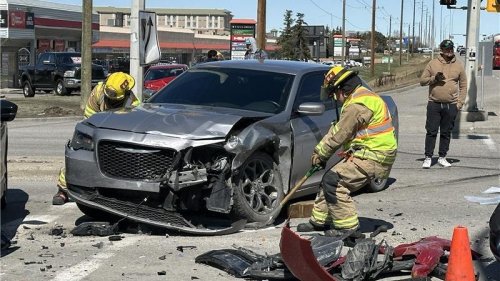 Driver fled multi-vehicle crash in NE Calgary: CPS