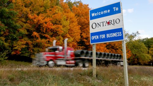 Ottawa police won't issue fines as border restrictions take effect Monday