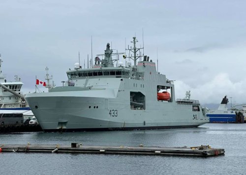 HMCS William Hall heads to Caribbean
