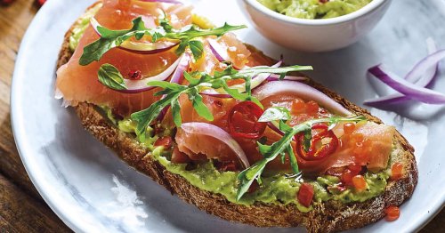 10 ideas de tostadas para desayunar y adelgazar muy completas y originales que te encantarán