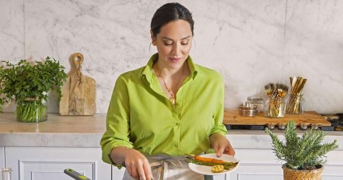 Tamara Falcó nos revela cuál es la mejor paella valenciana de Madrid: con pollo ecológico y verduras