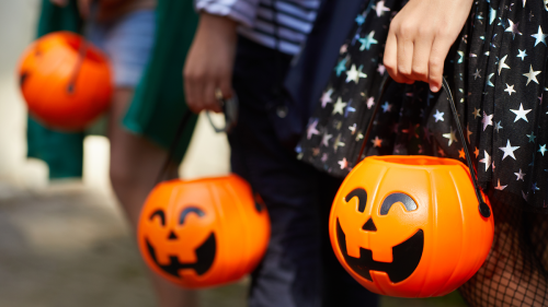 8 Halloween Candies To Add to Your Cart, According to Dietitians
