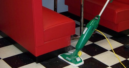 The BISSELL BigGreen Commercial BGST1566 Steam Mop: Our 2023 Review