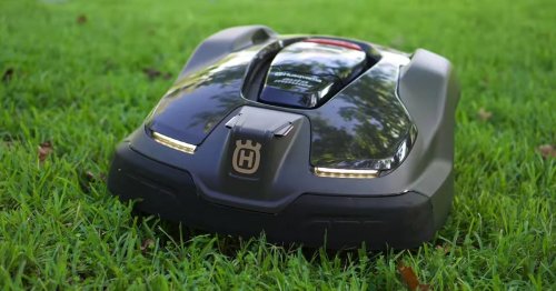 The Husqvarna 430XH Robot Lawn Mower: Our 2022 Review