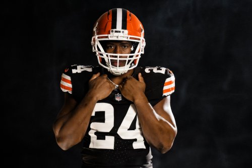 Browns return to fan-favorite white facemasks and unveil new logo
