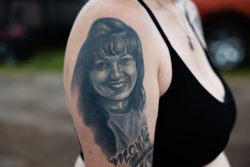8-year-old-tattoo-artist-thriving-as-apprentice-at-san-antonio-shop