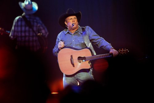 Garth Brooks bringing his ‘Dive Bar Tour’ to Dusty Armadillo in Rootstown