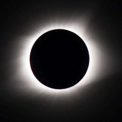 Great American Eclipse: How to photograph it safely with smartphone or DSLR