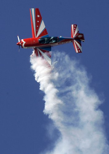 Famed air-show pilot who performed in Ohio dies in plane crash