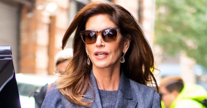 Cindy Crawford Just Wore $140 Shoes That Have Rave Reviews at Nordstrom
