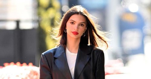 Emily Ratajkowski Just Wore the Easy Uniform That Every French Girl Loves