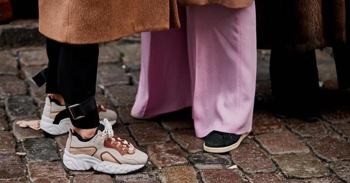 These Are the Best Sneakers for Wide Feet, According to a Podiatrist