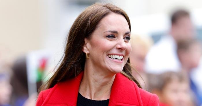 How to style knee-high boots like Kate Middleton and J.Lo