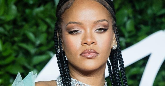 I Wore Rihanna's Favorite Perfume for a Week, and My Life Will Never Be the Same