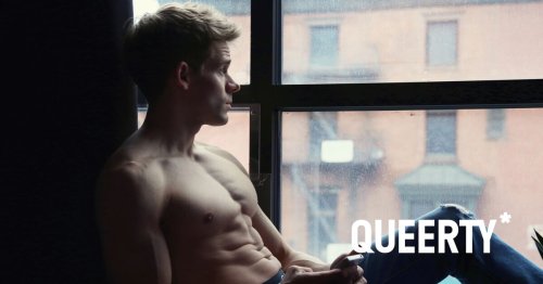 Andrew Keenan-Bolger talks yay or nay on biting, couch-squealing, & the show that changed his life