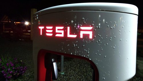 Unfall mit führerlosem Tesla Model S kostet zwei Menschenleben