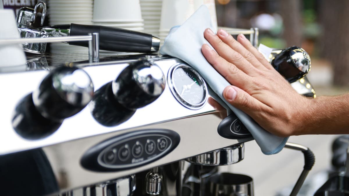 5 simple tips for home baristas to keep your espresso machine clean