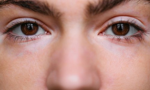The Strange Eye Exercise That Can Help Relieve Anxiety, From A Neuroscientist