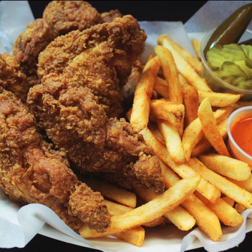 Raved-about Mike's Chicken debuts craved fried chicken in North Dallas