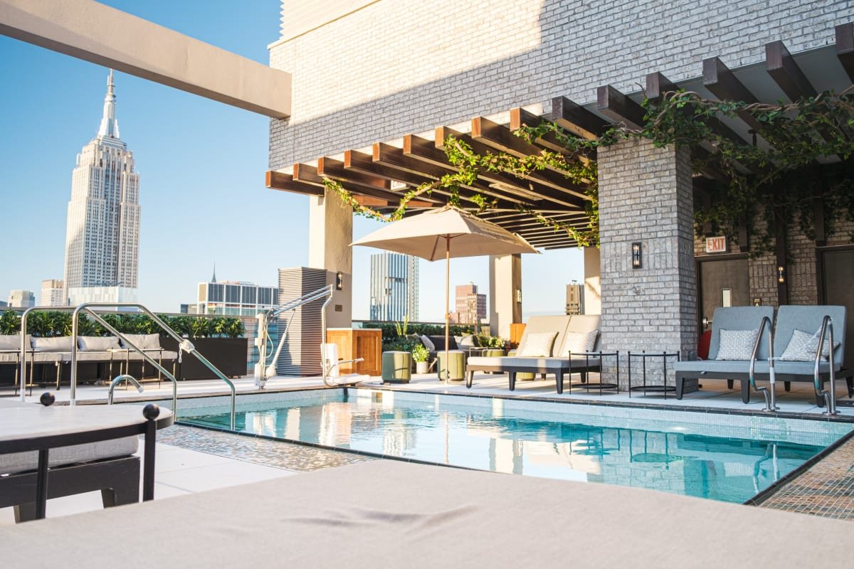 🍹 The Best Rooftop Bars In NYC 🍹