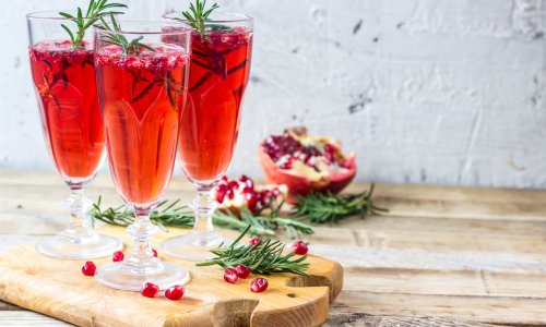A Pomegranate Spritz Cocktail Recipe For Valentine's Day