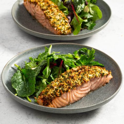 Air-Fryer Pistachio-Crusted Salmon
