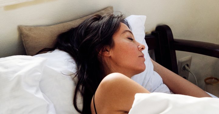 Expert- & Science-Backed Tips For Sleeping Deeply Through The Night - cover
