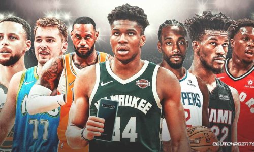 Bucks' Giannis Antetokounmpo Showed Management Texts From Other Stars Trying To Recruit Him