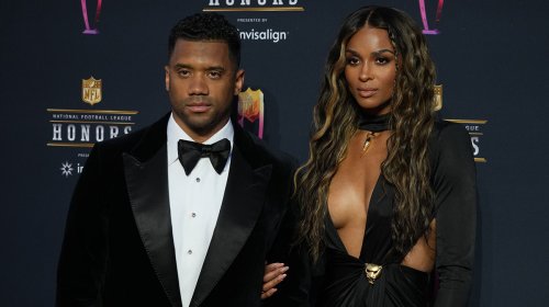 Russell Wilson's wife Ciara grabs attention in Pistons-Knicks