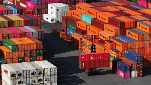 Trump said 'there is a chance' tariff revenue could replace the income tax. Economists are skeptical