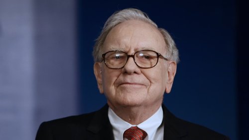 Warren Buffett recommended these 4 books to learn about investing