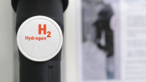 Green hydrogen is about to pop — here are Wall Street's top stocks for cashing in