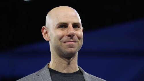 Get rid of the 'feedback sandwich'—use this 1 sentence instead, says Wharton psychologist Adam Grant