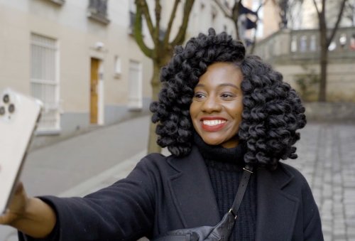 She pays $1,300 per month for a 1-bedroom apartment in Paris — take a look inside