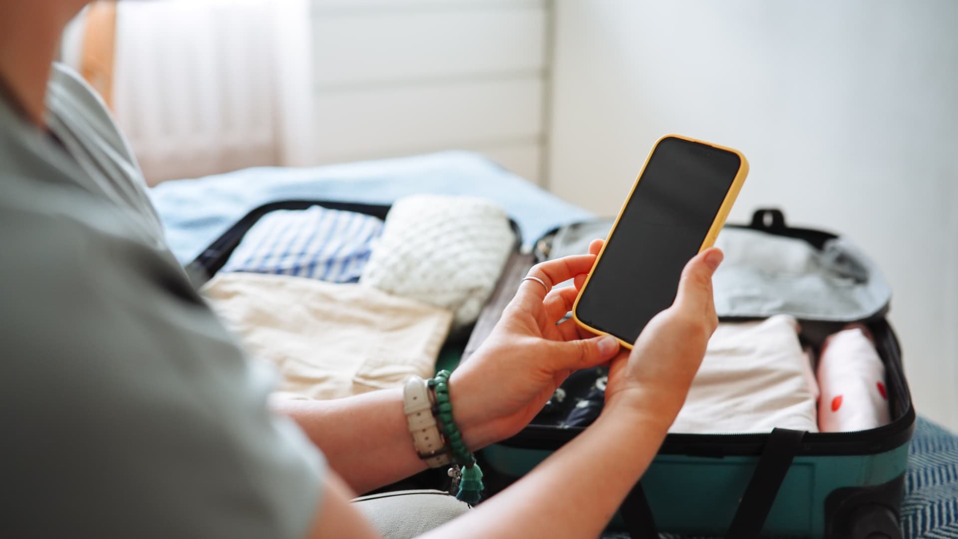 Save on your next trip with these hotel booking apps
