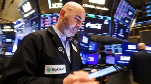 10-year Treasury yield is little changed as investors weigh latest trade news