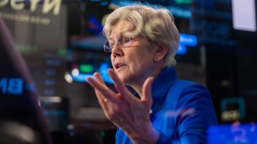 Markets will 'crash' if Trump can fire Fed's Powell, Elizabeth Warren warns