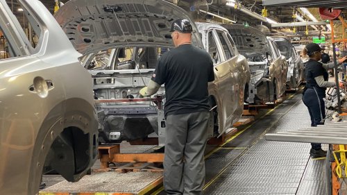 Trump signs order easing some auto tariffs