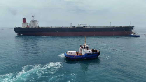Oil little changed after U.S. reimposes naval blockade on Iran, launches more airstrikes