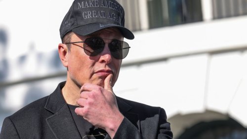 Elon Musk tells Tesla employees 'hang onto your stock,' urges vandals to 'stop being psycho'