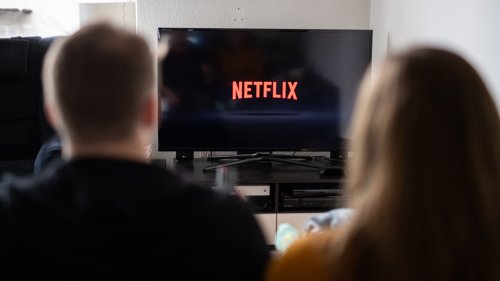 Netflix blows past earnings estimates as subscribers jump 16%