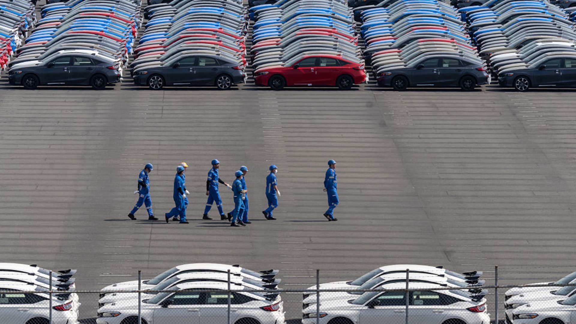 Trade tariffs bite: Japan's exports to the U.S. shrink for the first time this year